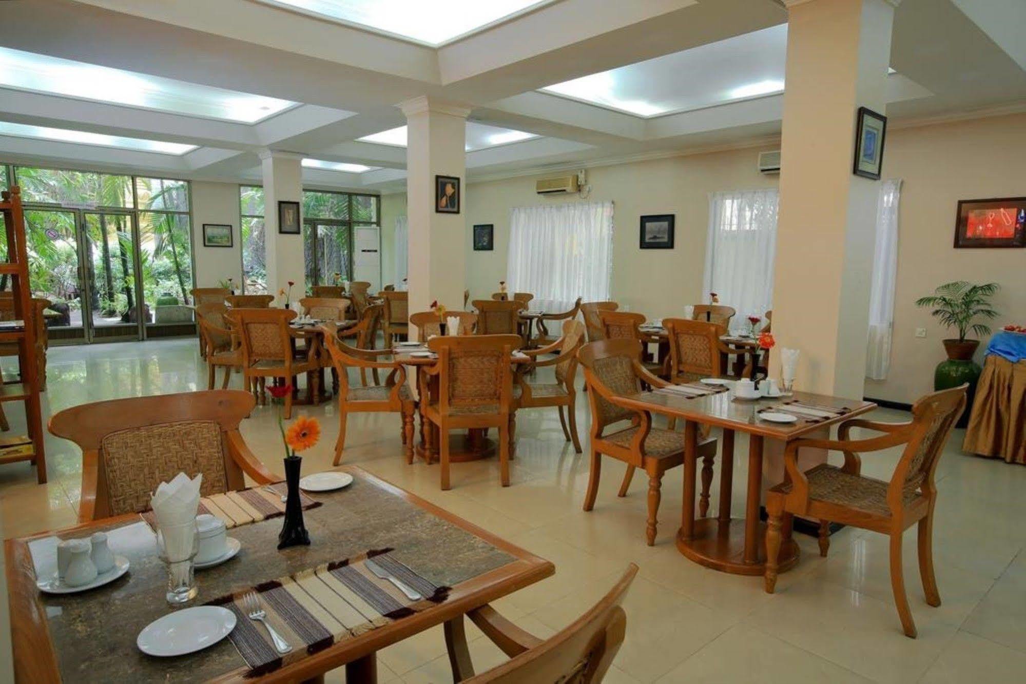 Mandalay City Hotel Экстерьер фото